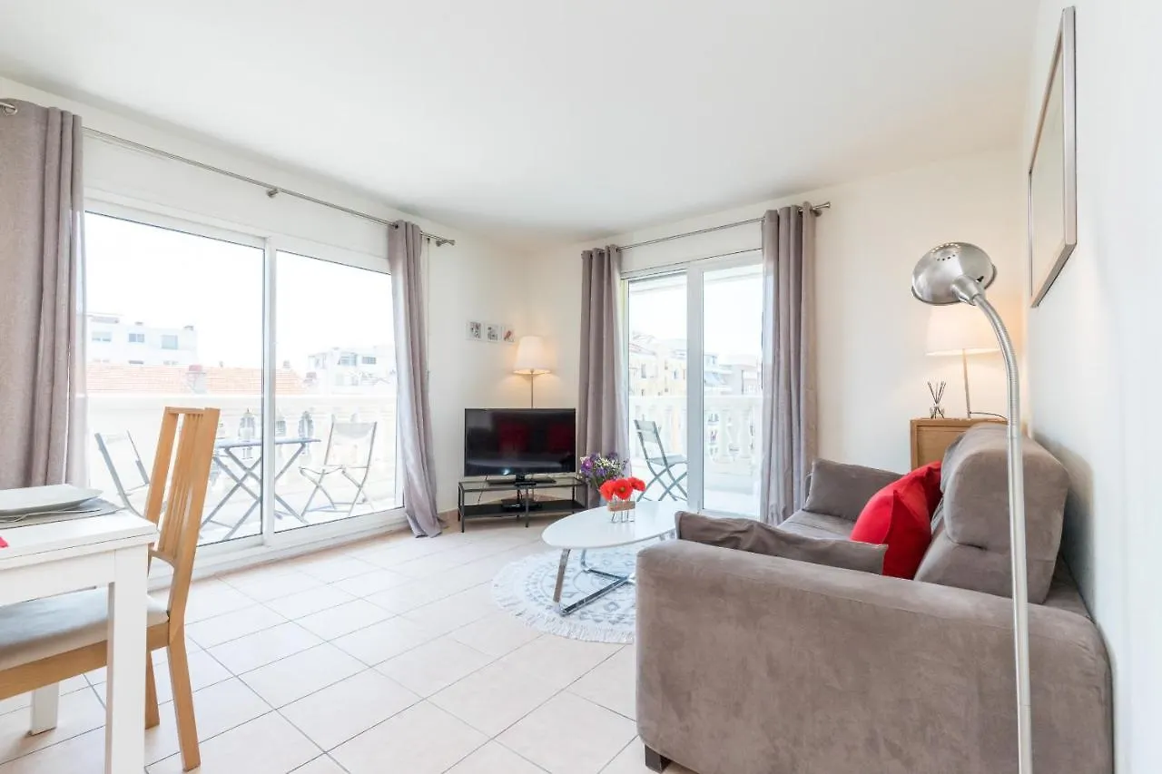 Apartment Swimming Pool & Ac 1 Bedroom Nice